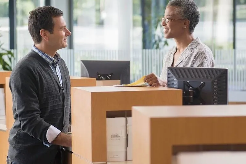Filialen der First Bankers Trust Company vor Ort