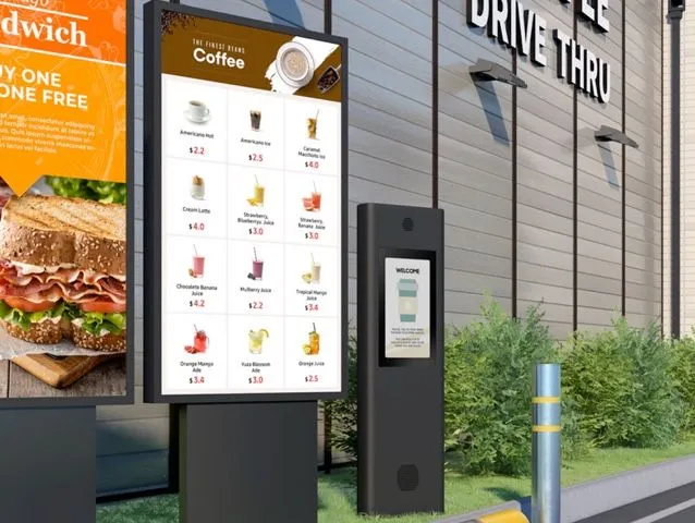 Samsung Tizen OHA-S Serie Signage-Display am Drive-in