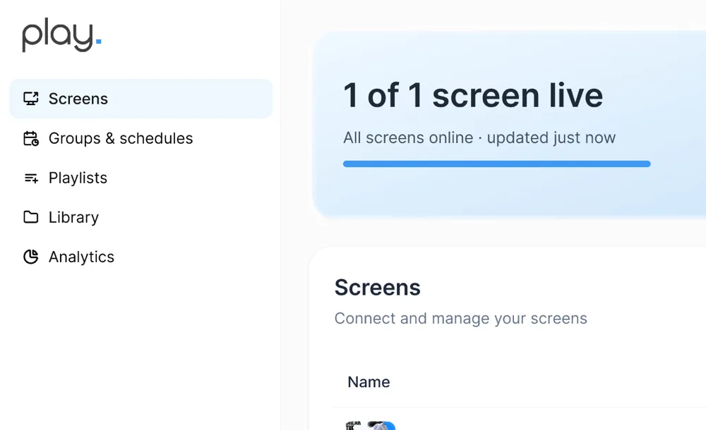 Das Play-Dashboard zeigt: 1 von 1 Bildschirm ist live