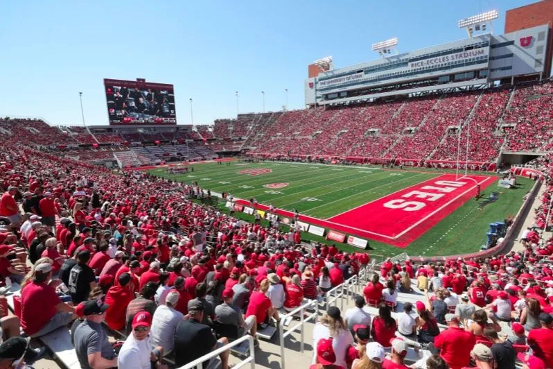 Das Football-Team der University of Utah richtet das jährliche Frühjahrsspiel aus