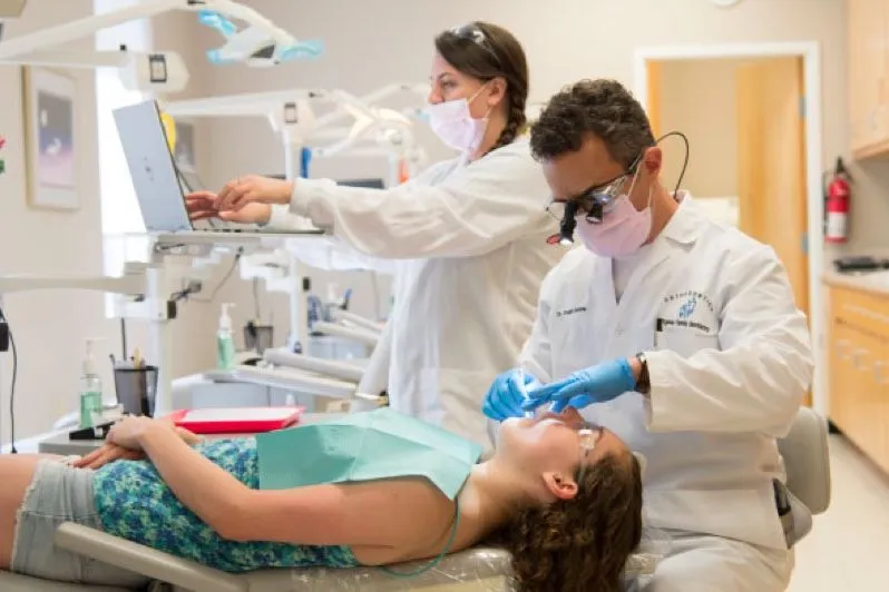 Kieferorthopädische Zahnspangenbehandlung bei Virginia Family Dentistry