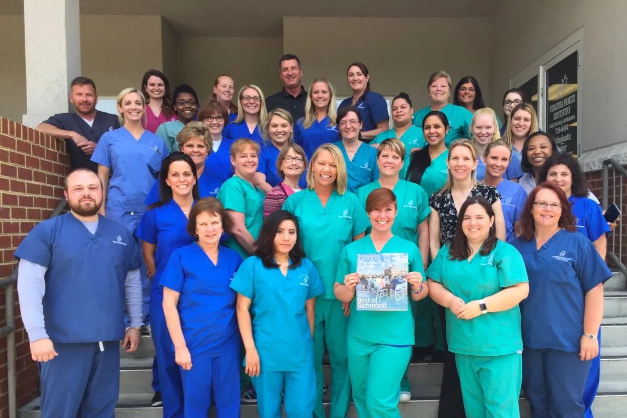 Teamfoto von Virginia Family Dentistry